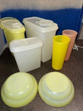 Vintage Tupperware Cream and Yellow Storage Pieces lot